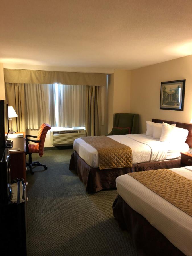 Double Mini Suite at Capital Plaza Hotel