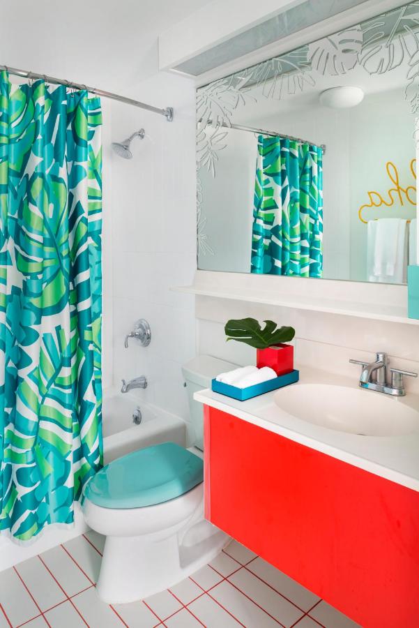 Two Double Beds - Newly Refreshed at Shoreline Hotel Waikiki
