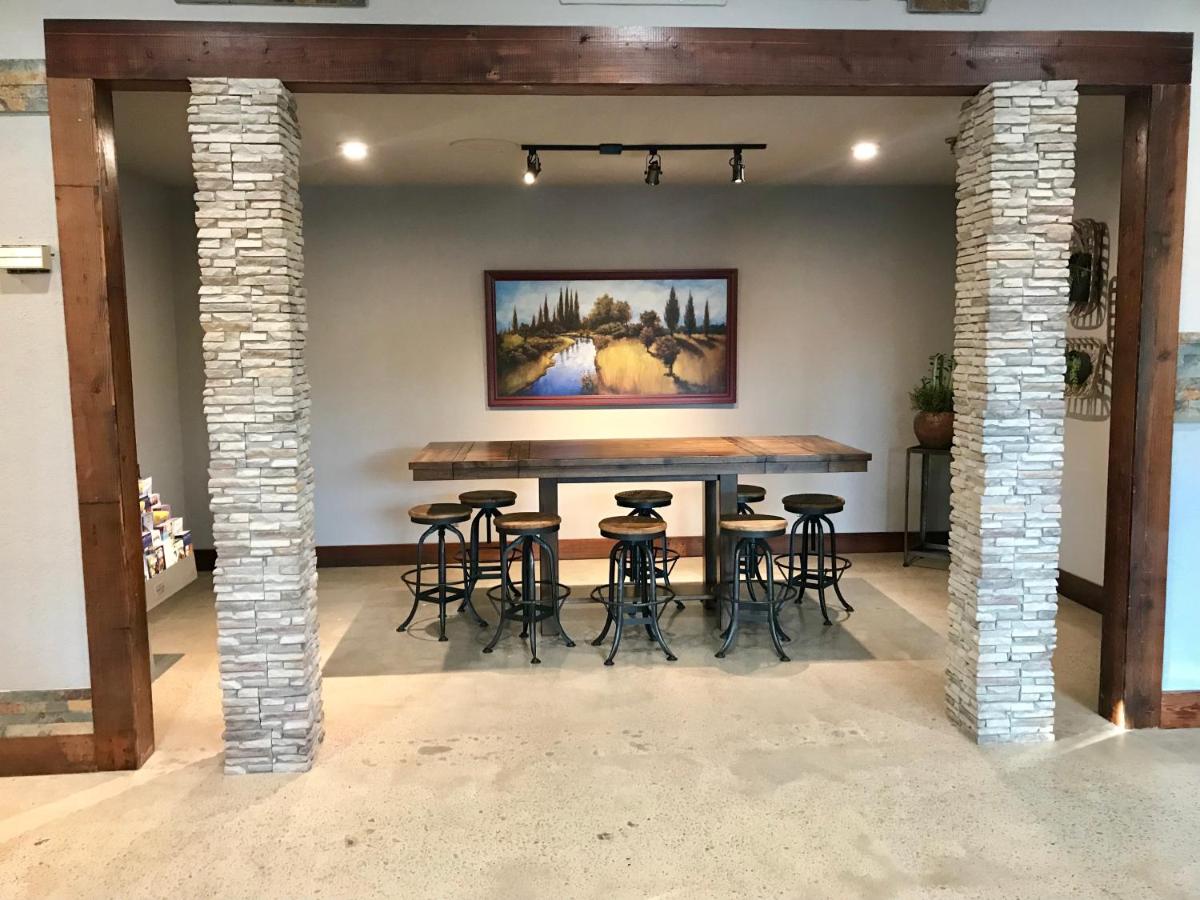| American Inn North Kansas City