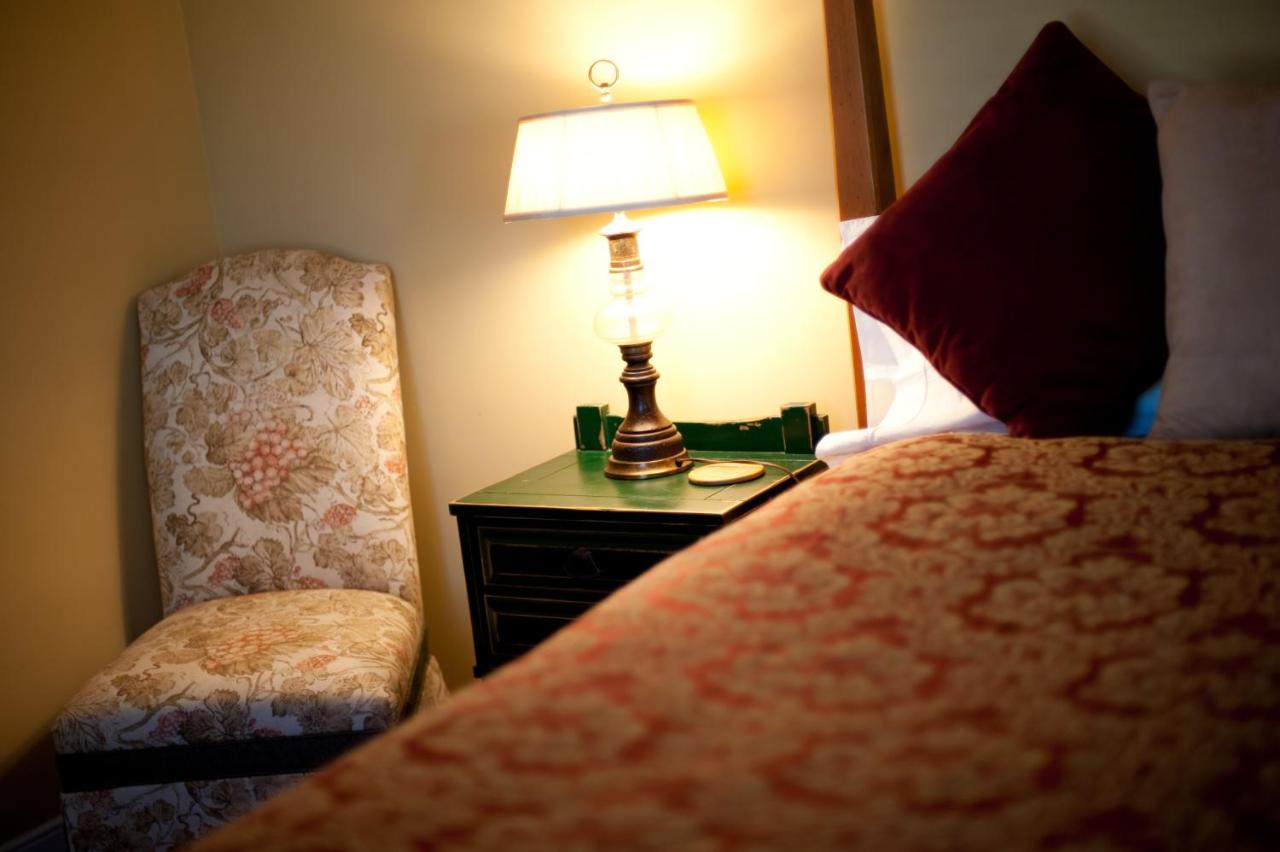 | Hopkins Ordinary Bed, Breakfast and Ale Works