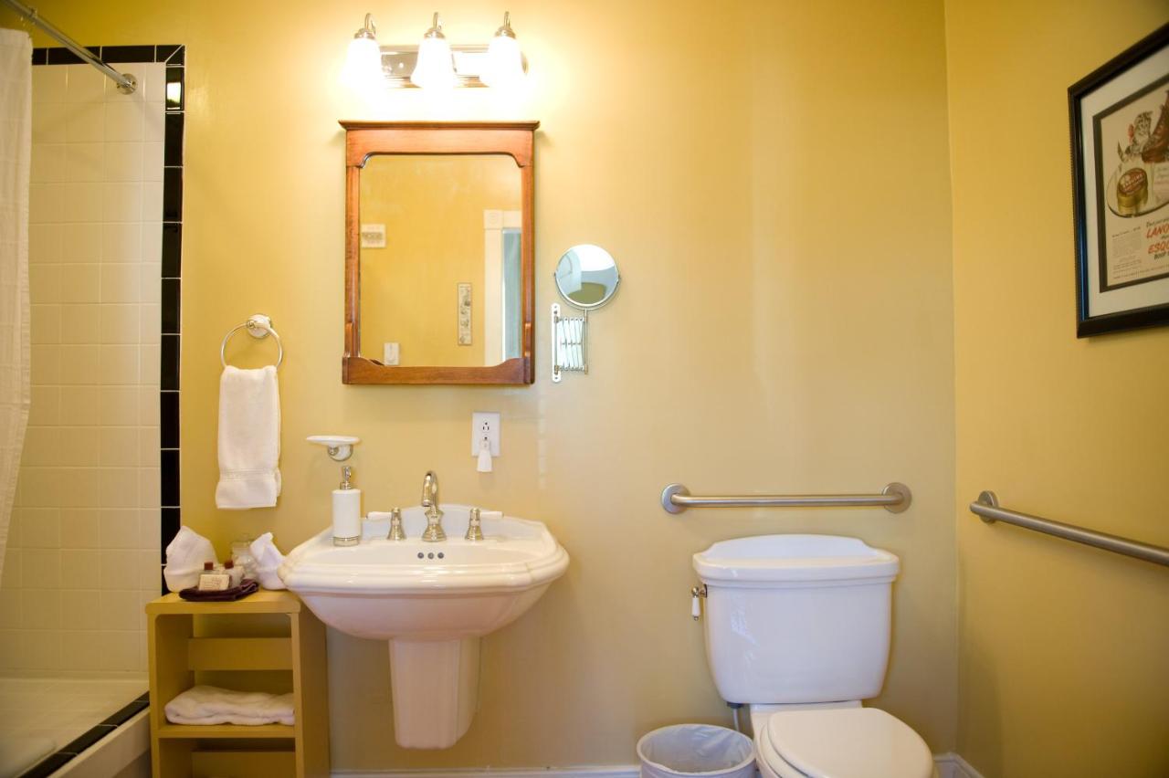 | Hopkins Ordinary Bed, Breakfast and Ale Works