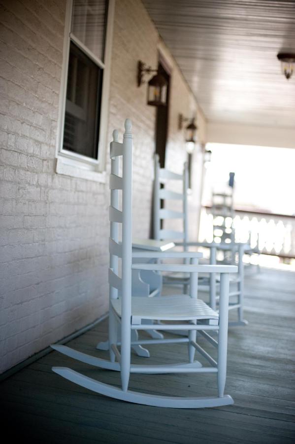 | Hopkins Ordinary Bed, Breakfast and Ale Works
