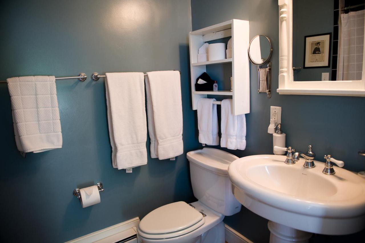 | Hopkins Ordinary Bed, Breakfast and Ale Works