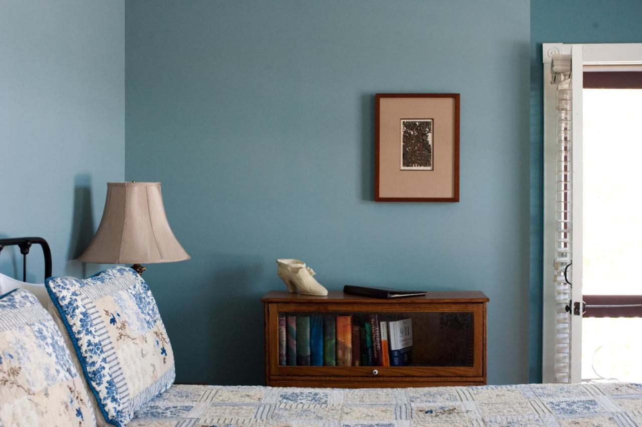 | Hopkins Ordinary Bed, Breakfast and Ale Works