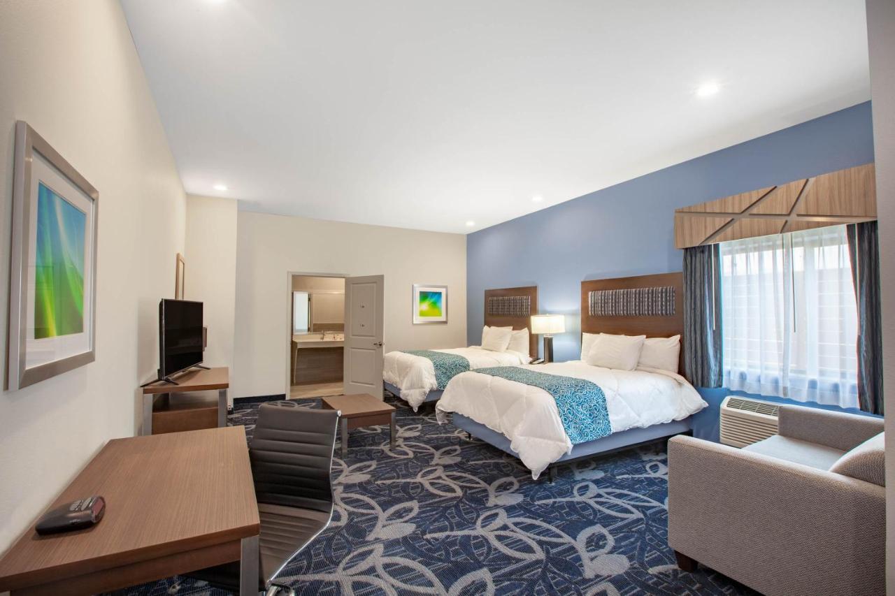 Queen Room with Two Queen Beds and Bath Tub - Mobility/Hearing Accessible - Non-Smoking at Baymont by Wyndham Houston Hobby Airport