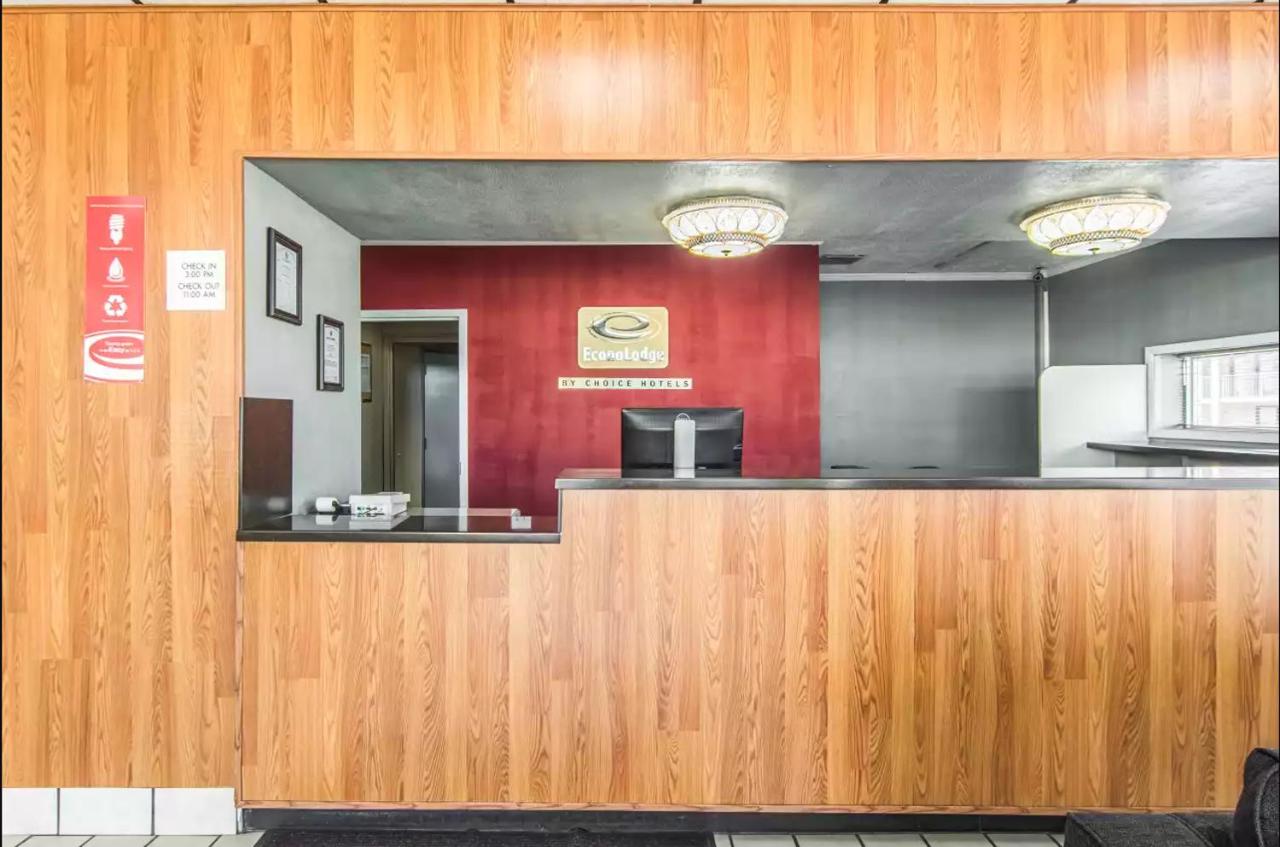 | Econo Lodge Fort Payne