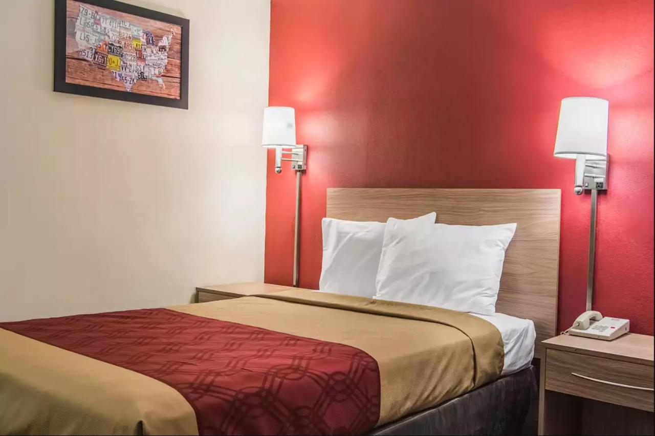  | Econo Lodge Fort Payne