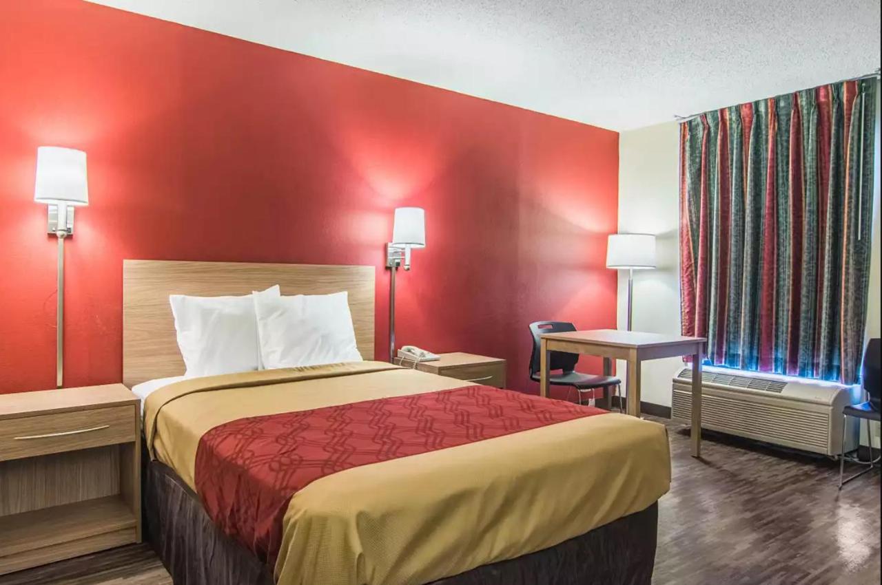 | Econo Lodge Fort Payne