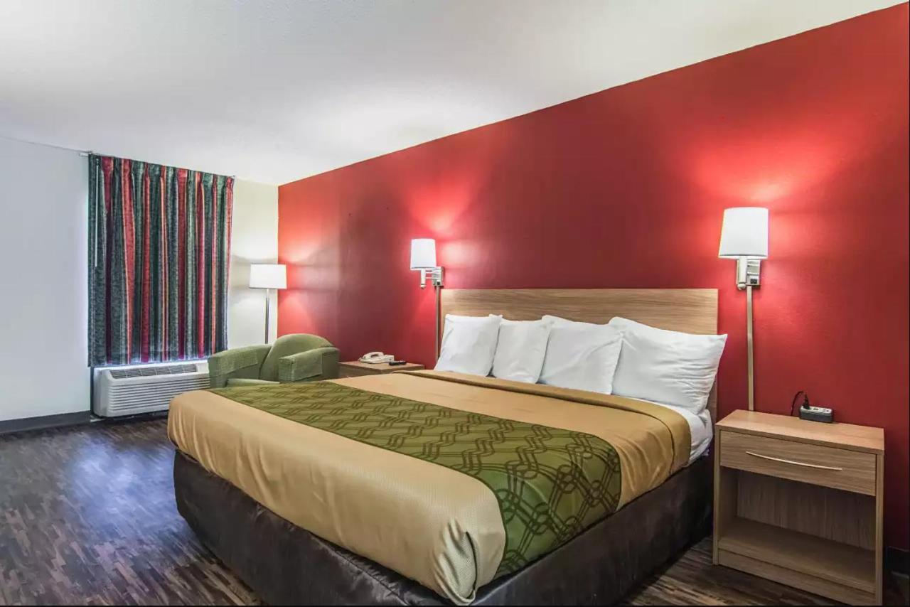 | Econo Lodge Fort Payne