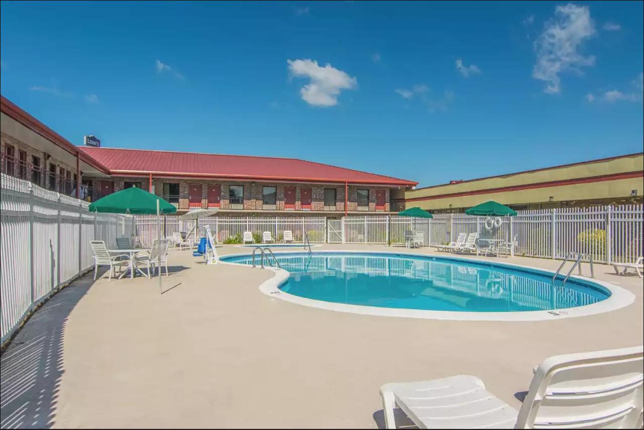 | Econo Lodge Fort Payne