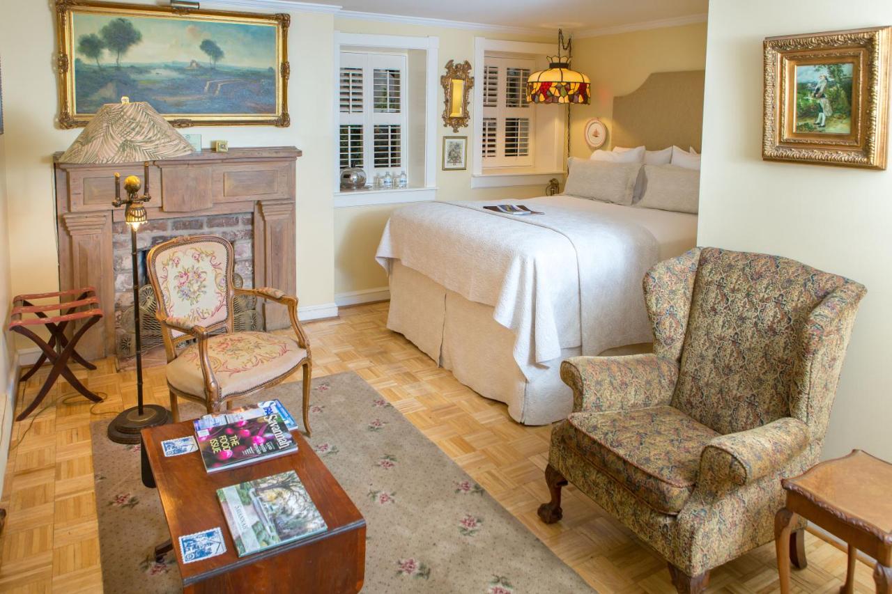 | Ballastone Inn