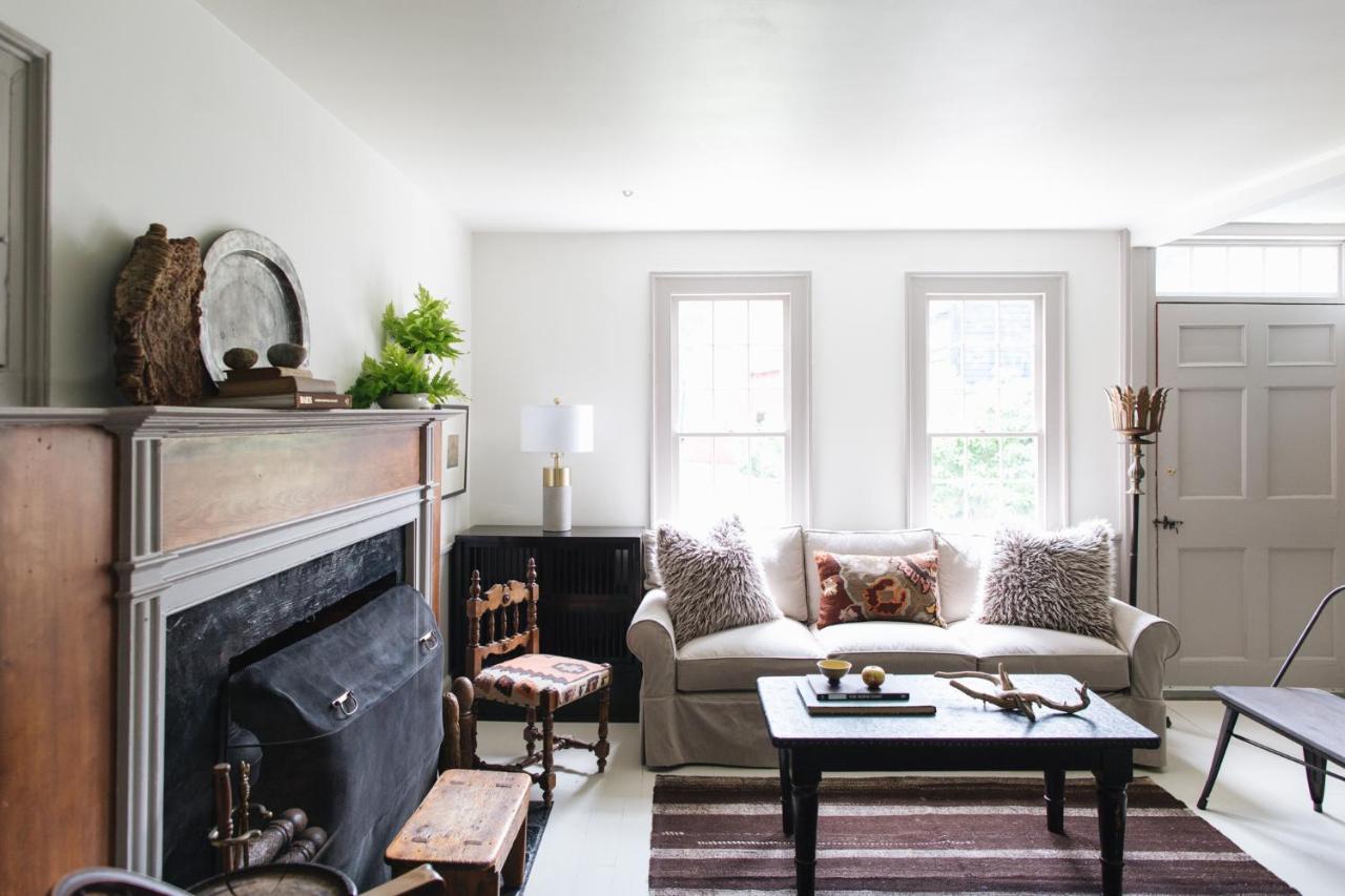  | Squire Tarbox Inn