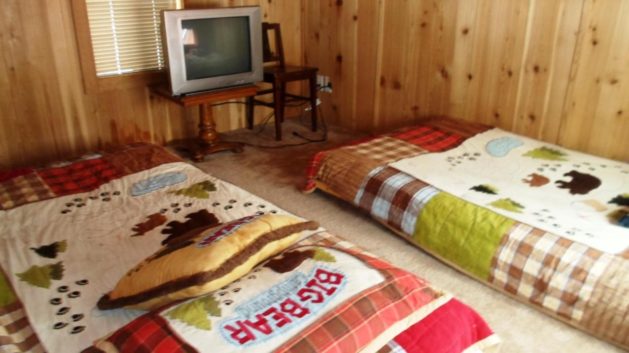 | Cedar Pines Resort