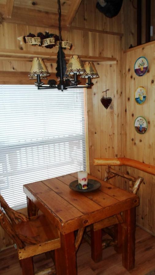 | Cedar Pines Resort