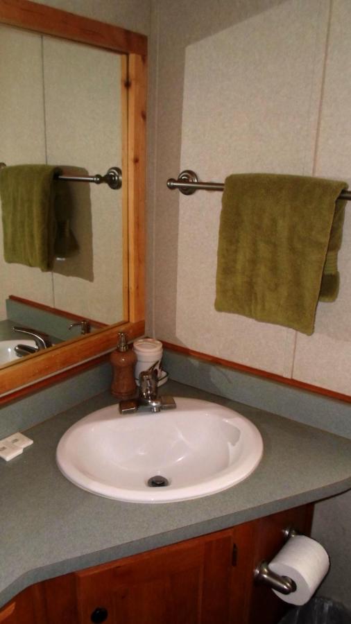 | Cedar Pines Resort