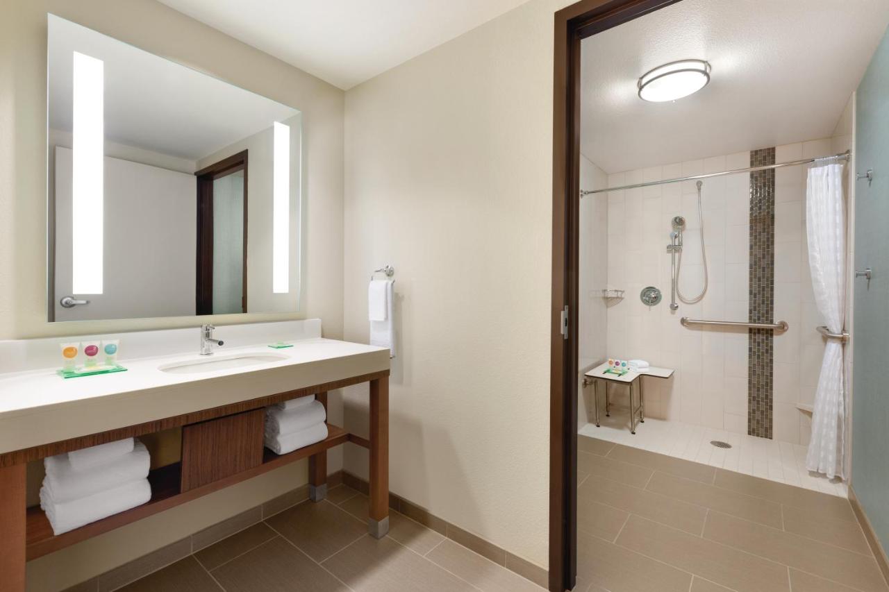 SPCLTY ADA K SHW at Hyatt Place Page Lake Powell