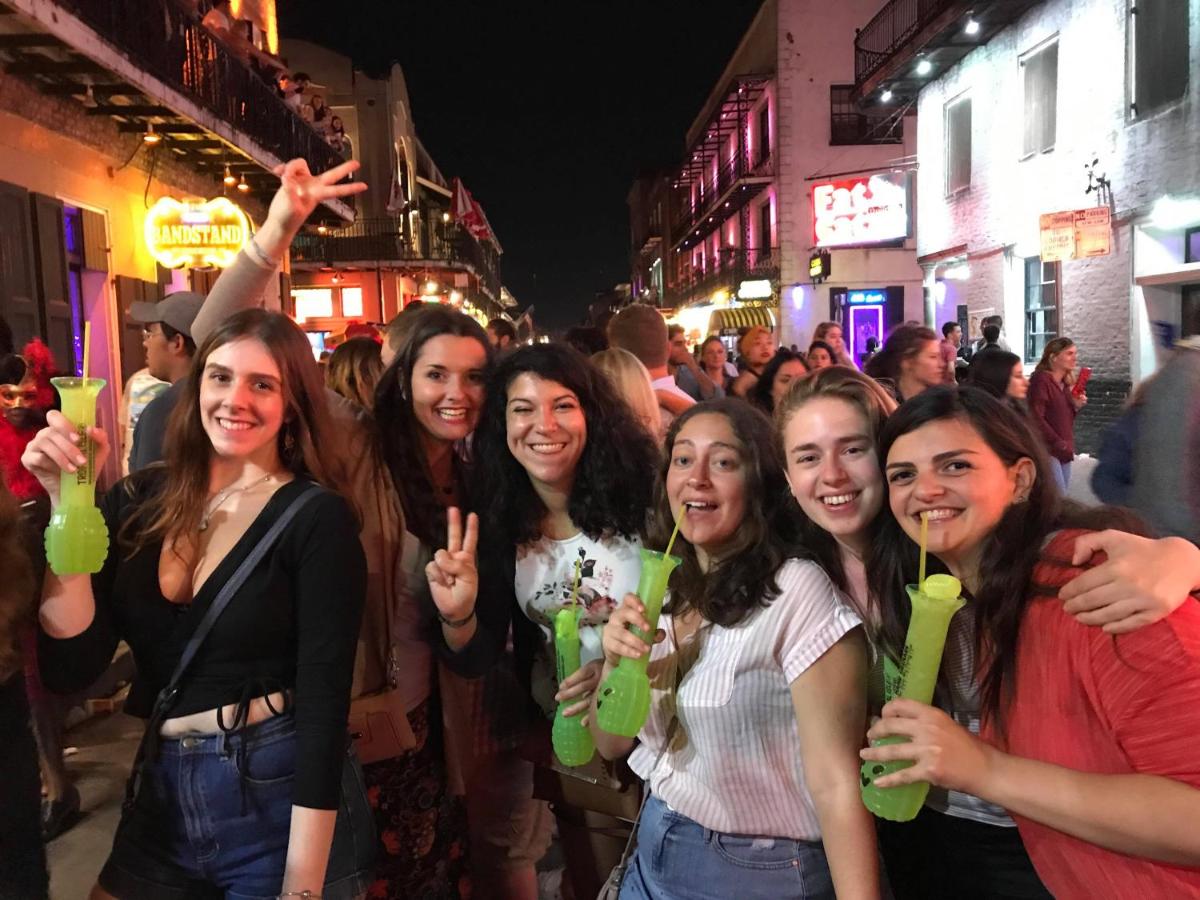 | HOSTEL Auberge NOLA