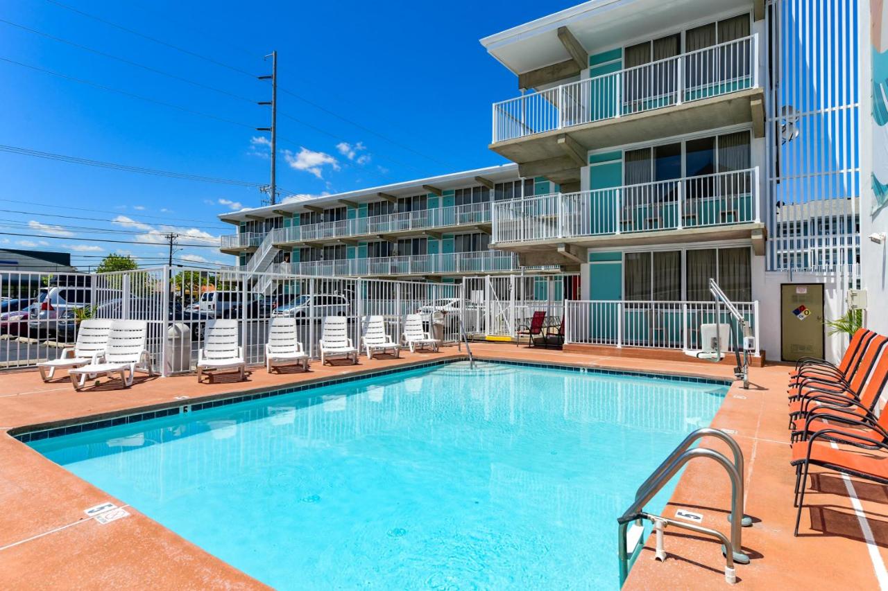 | Surf Inn Suites