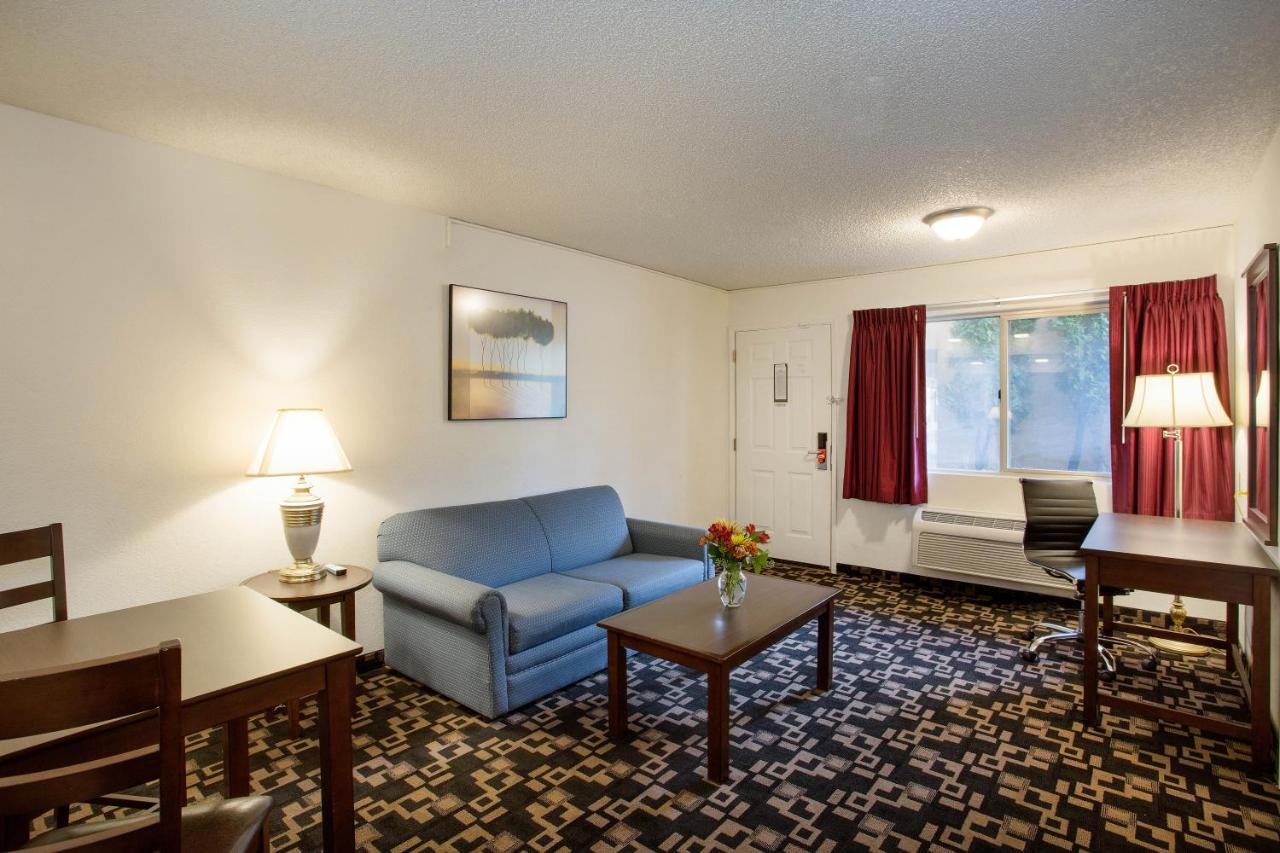 Queen Suite with Two Queen Beds - Non-Smoking at MorningGlory Inn & Suites