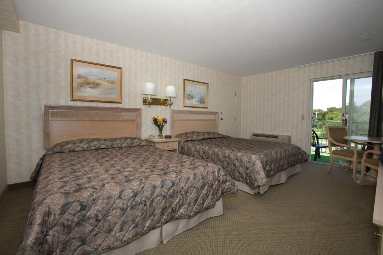 | Winnapaug Inn