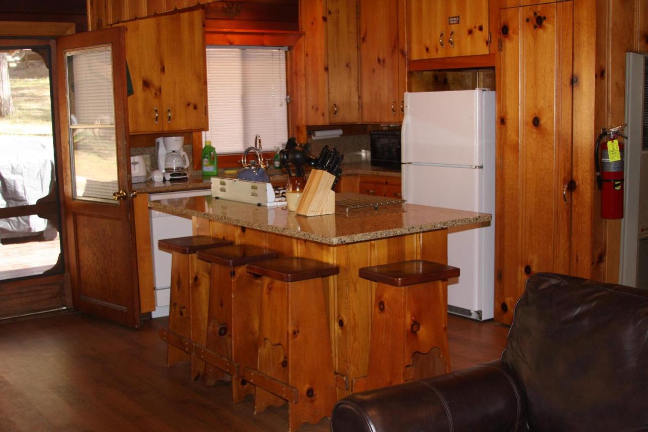 | 76 Howards Retreat