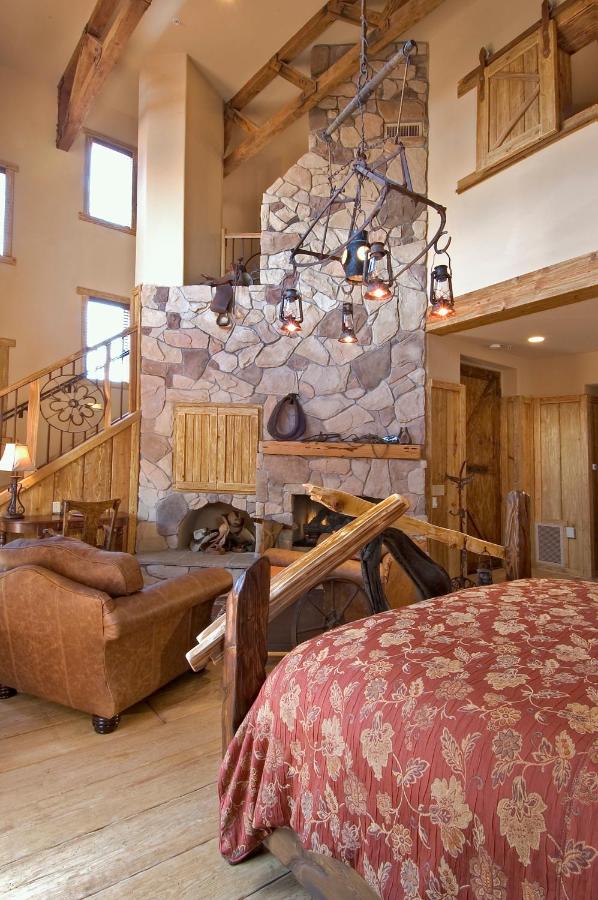 | Adobe Grand Villas
