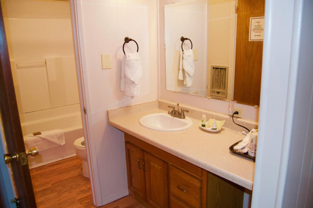  | Pendaries Village Lodge