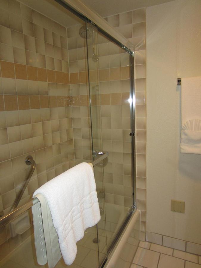 Deluxe King Room with Balcony - Non-Smoking at Best Western Plus Monterey Inn