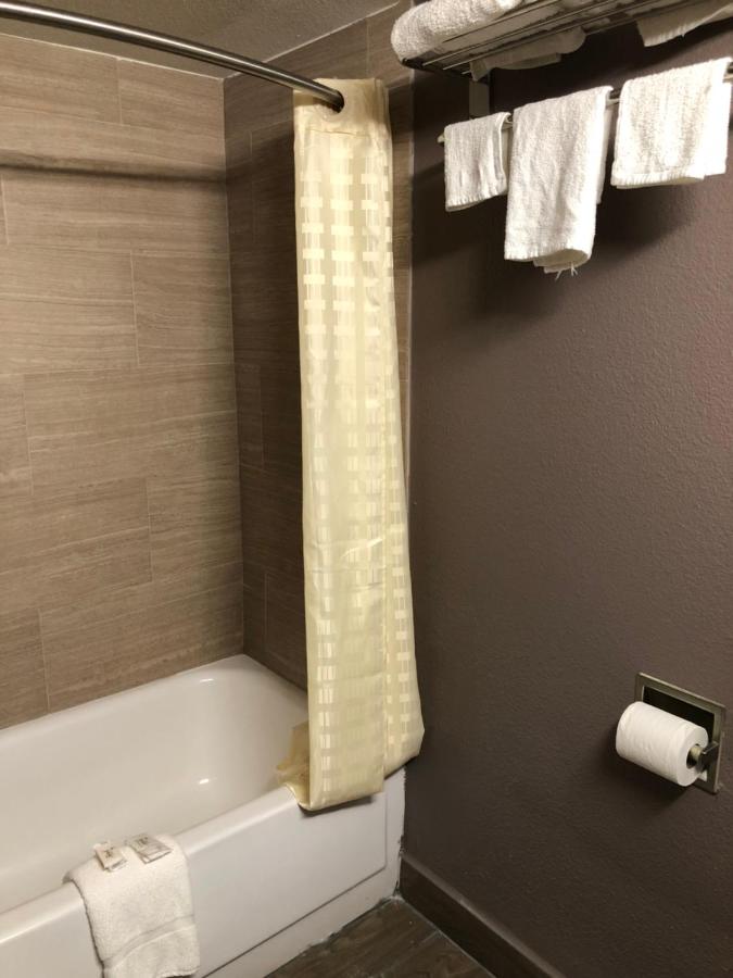 Deluxe Double Room at Economy Inn North Randall