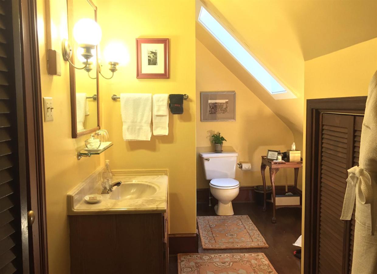 | The Lancaster Bed and Breakfast