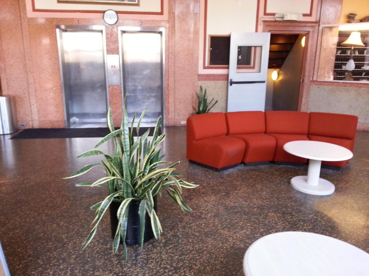 | Hotel Riviera