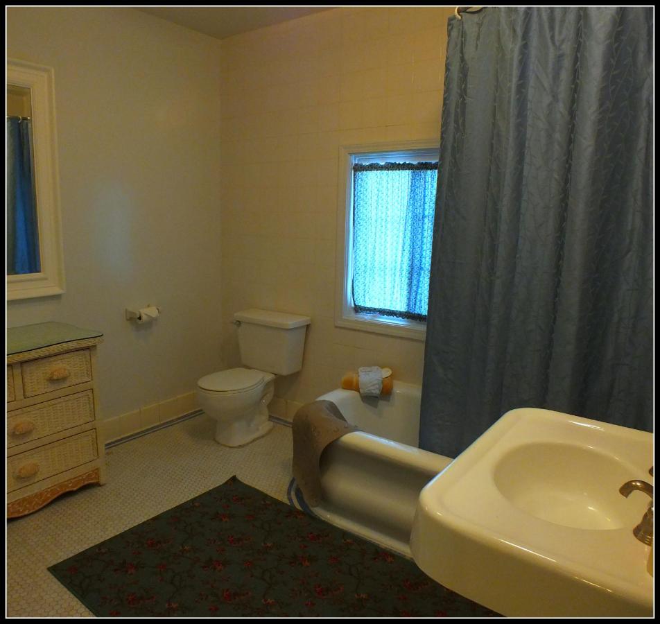 | Sunnyside Inn Bed &Breakfast
