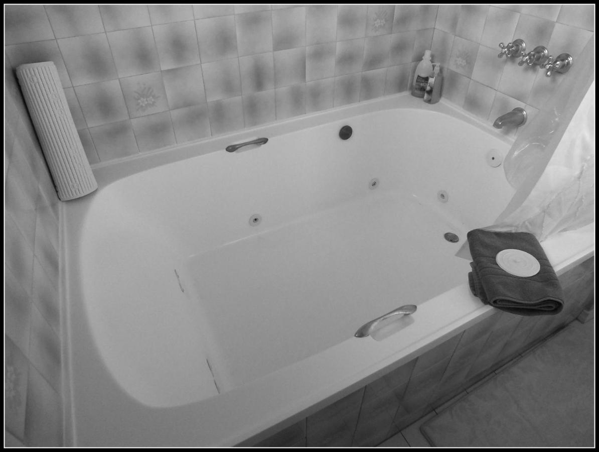| Sunnyside Inn Bed &Breakfast
