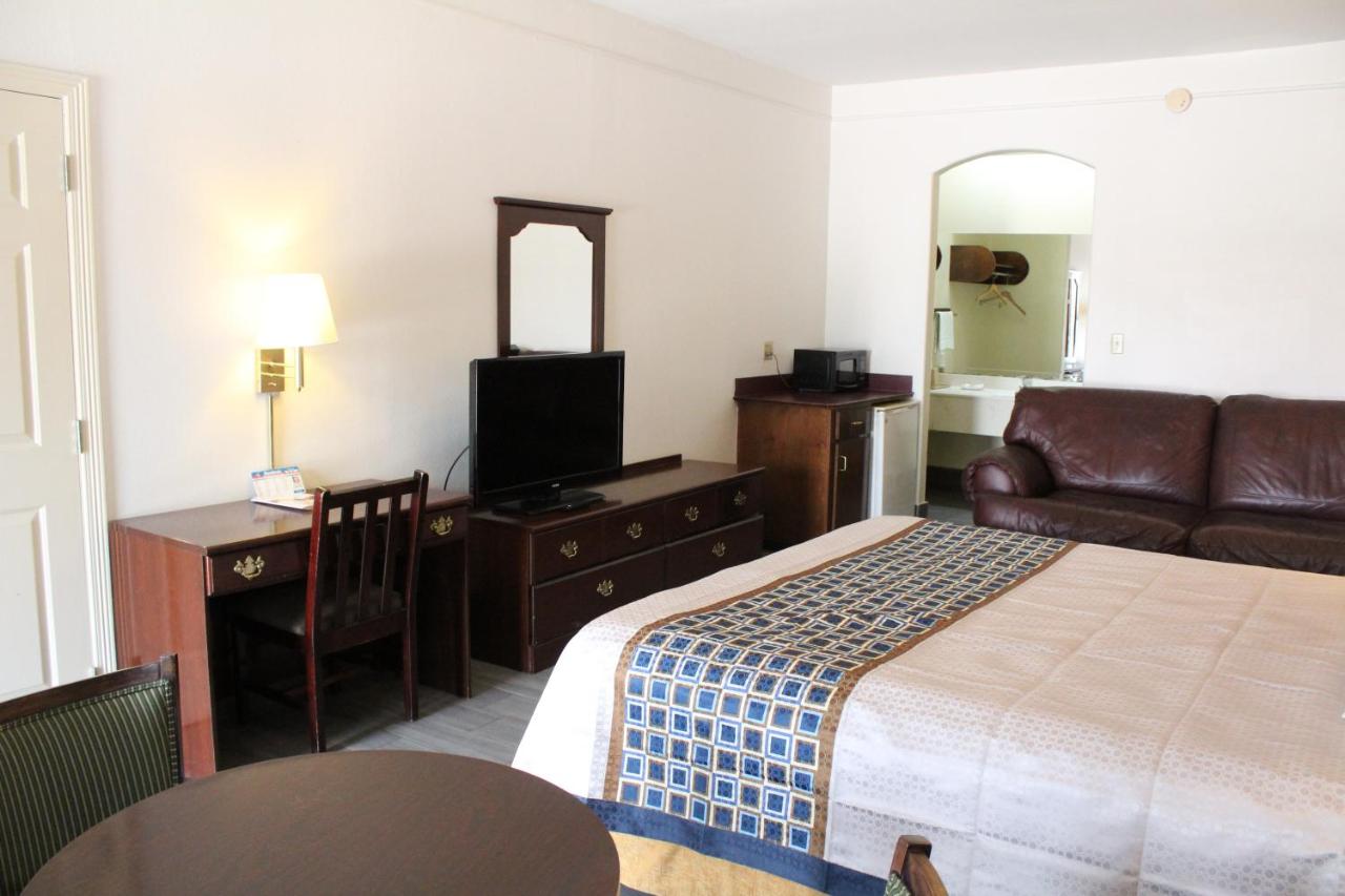 | Texas Inn Downtown McAllen