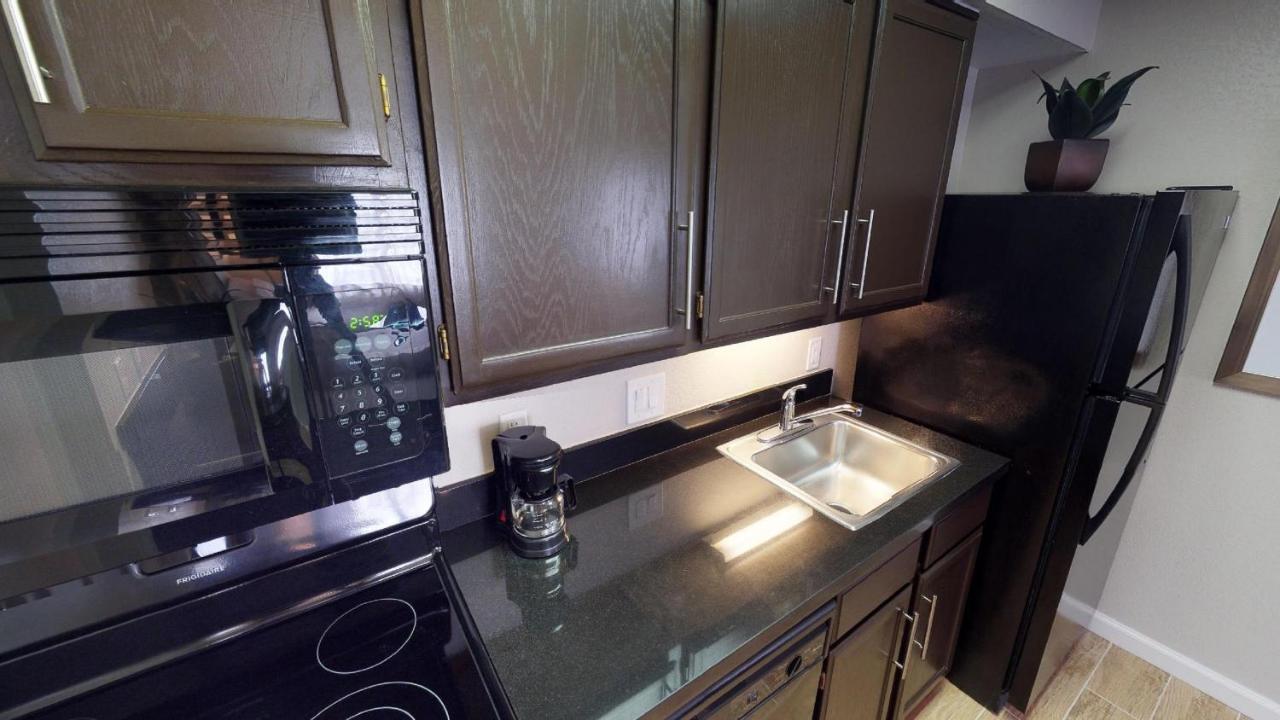 One Bedroom Suite - Full Kitchen at Chase Suites Hotel Brea-Fullerton