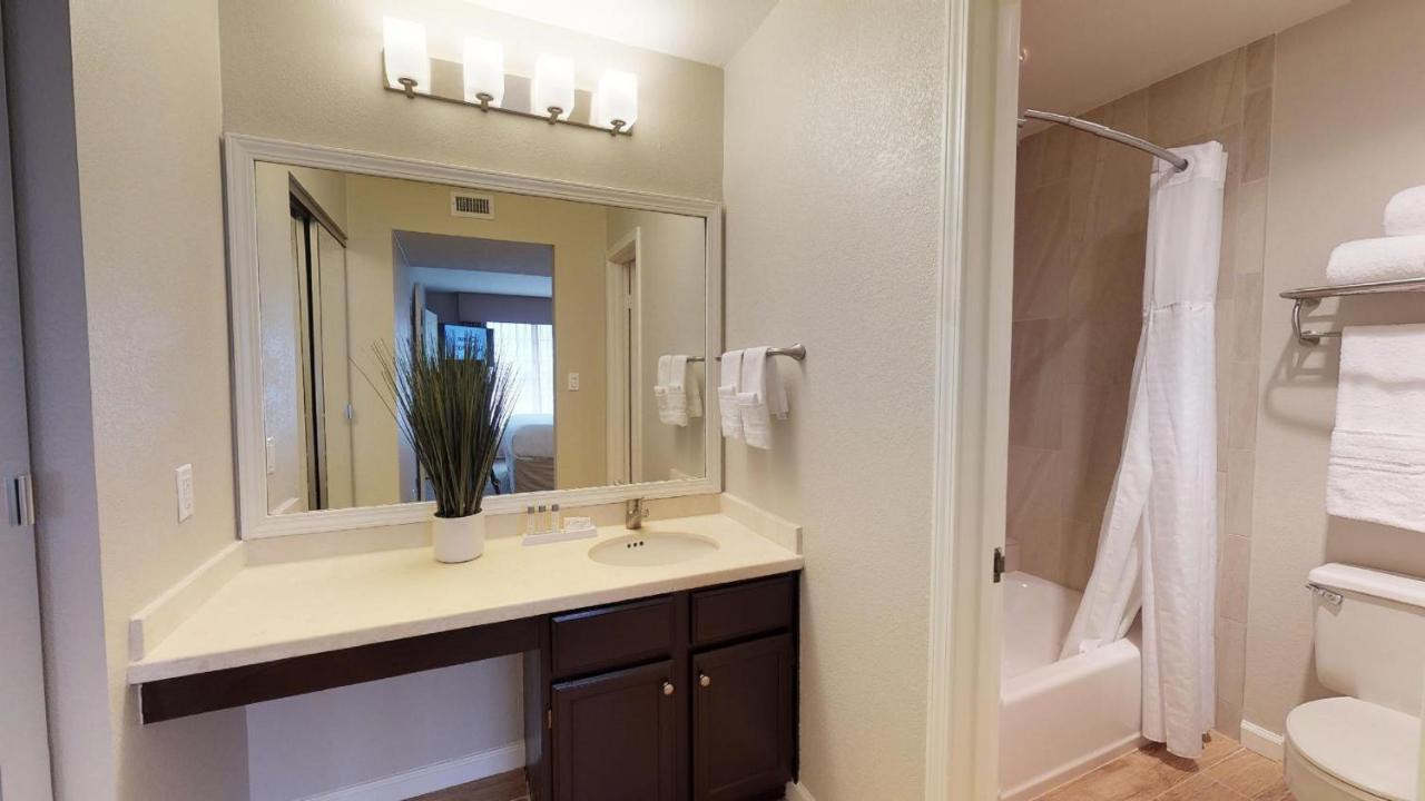 One Bedroom Suite - Full Kitchen at Chase Suites Hotel Brea-Fullerton