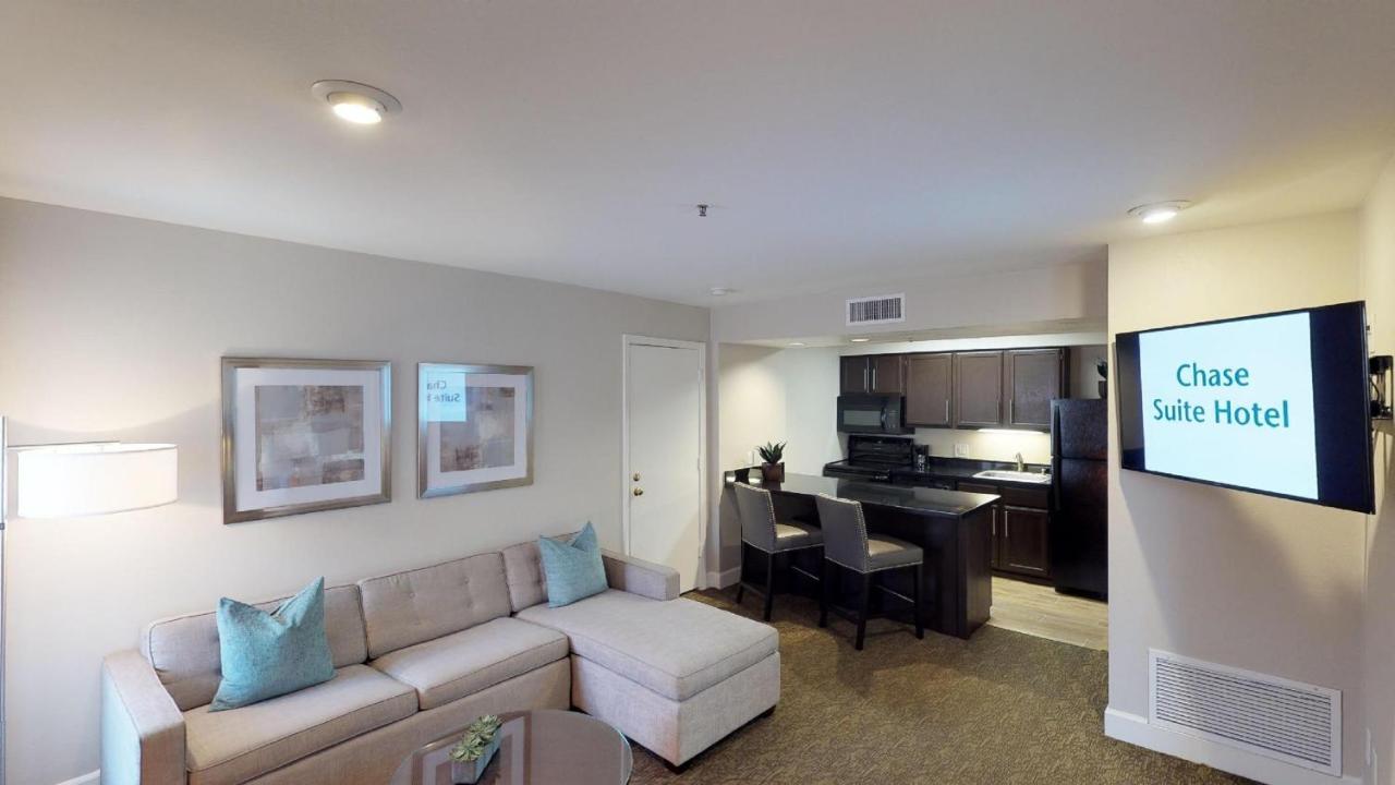 One Bedroom with 2 Full Beds - Full Kitchen at Chase Suites Hotel Brea-Fullerton