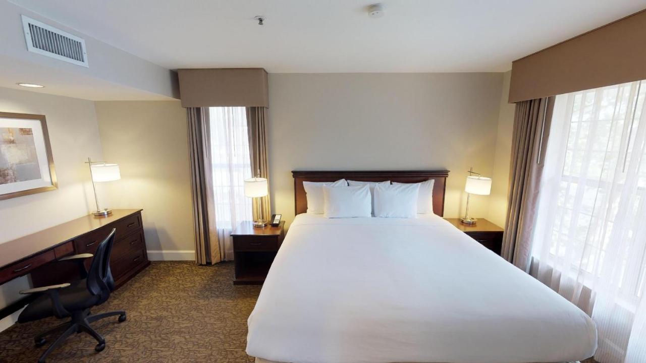 Two Bedroom Suite - Full Kitchen at Chase Suites Hotel Brea-Fullerton