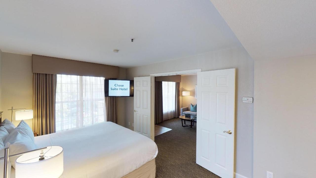 Two Bedroom Suite - Full Kitchen at Chase Suites Hotel Brea-Fullerton