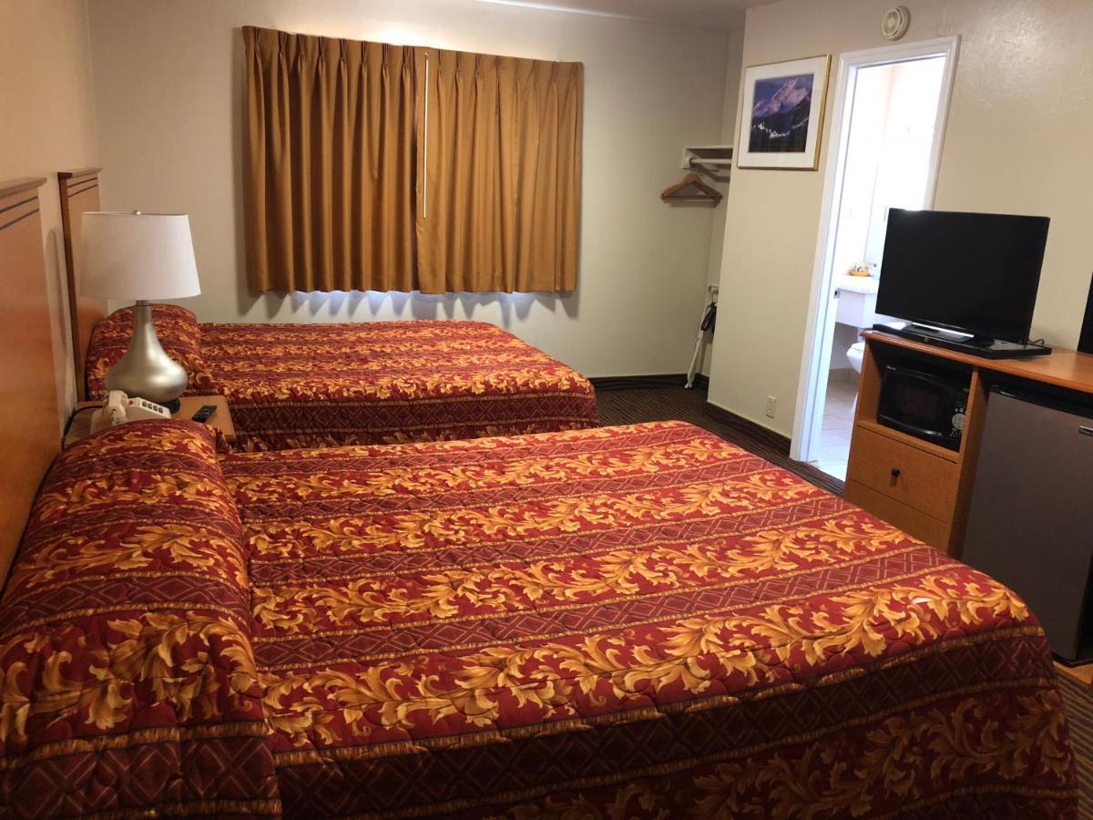 | Evergreen Lodge