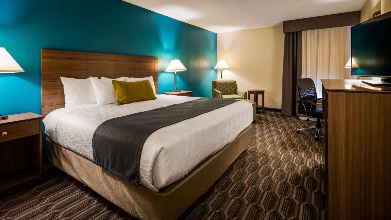 | Best Western Plus Yadkin Valley Inn & Suites