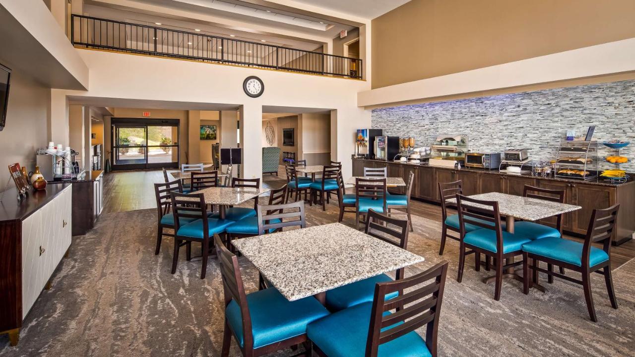 | Best Western Plus Yadkin Valley Inn & Suites