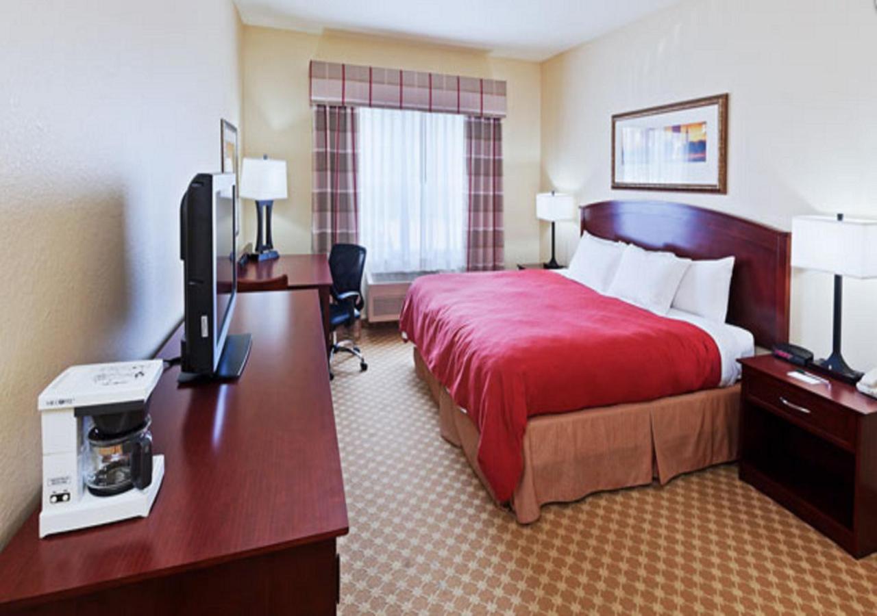 King Room - Disability Access at Country Inn & Suites by Radisson, Tulsa, OK