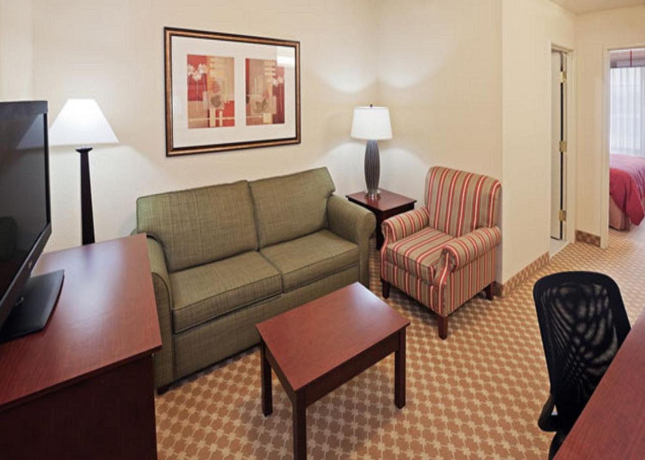 One-Bedroom King Suite with Sofa Bed at Country Inn & Suites by Radisson, Tulsa, OK