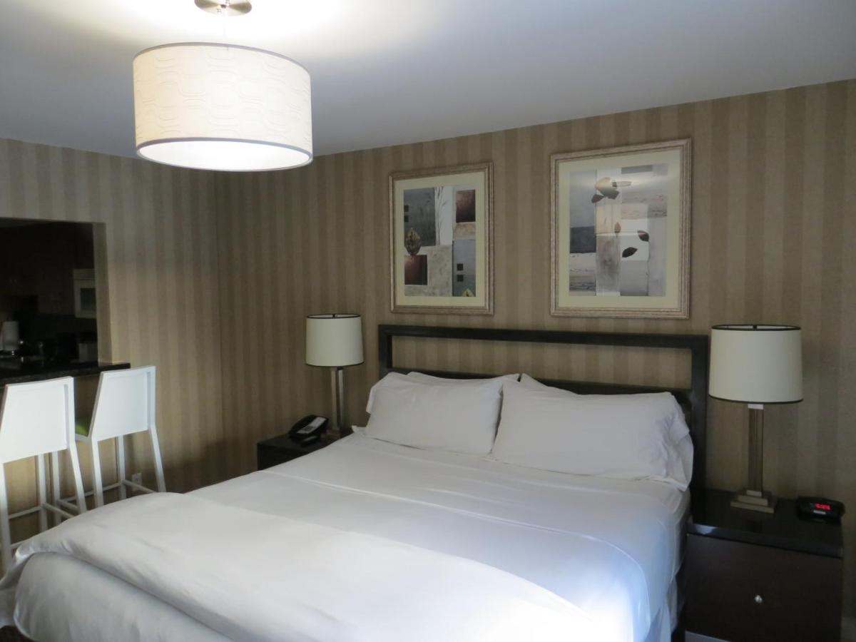 King Studio at 7 Springs Inn & Suites