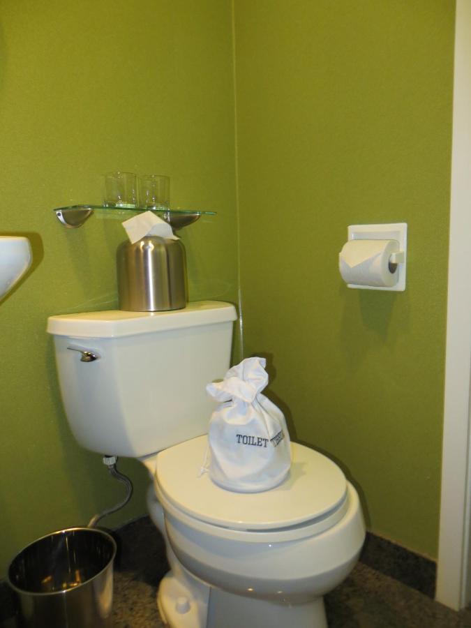 Deluxe Double Queen Room at 7 Springs Inn & Suites