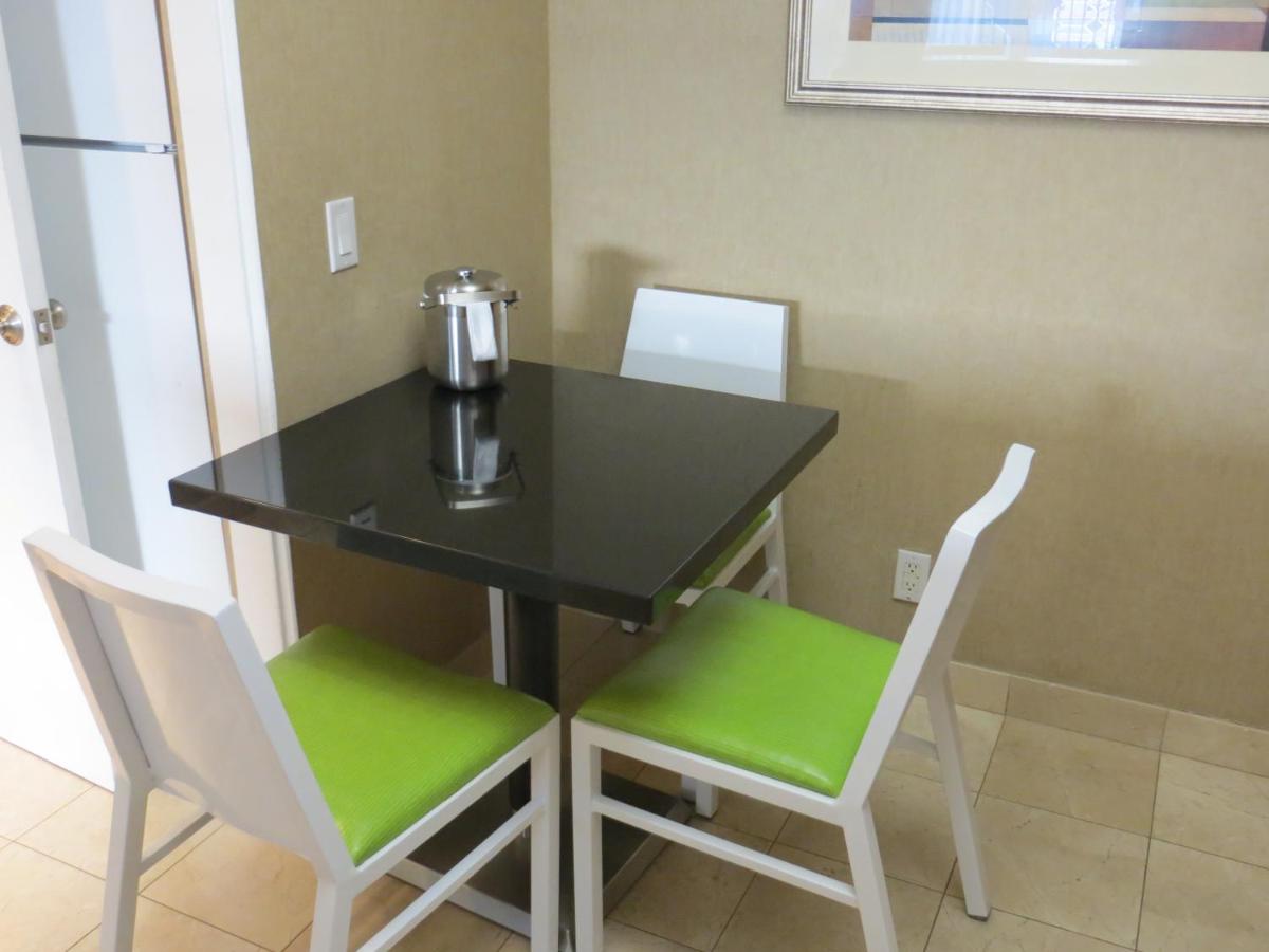 King Studio at 7 Springs Inn & Suites
