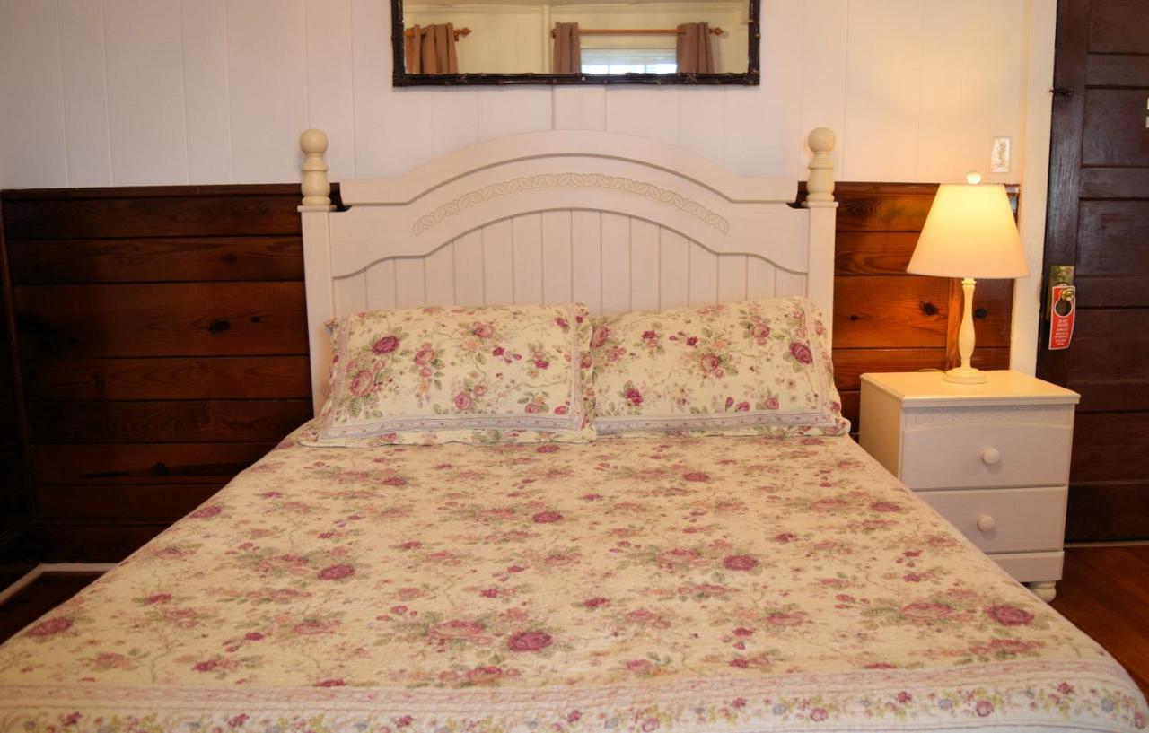 Standard Family Room at Blackbeard's Lodge