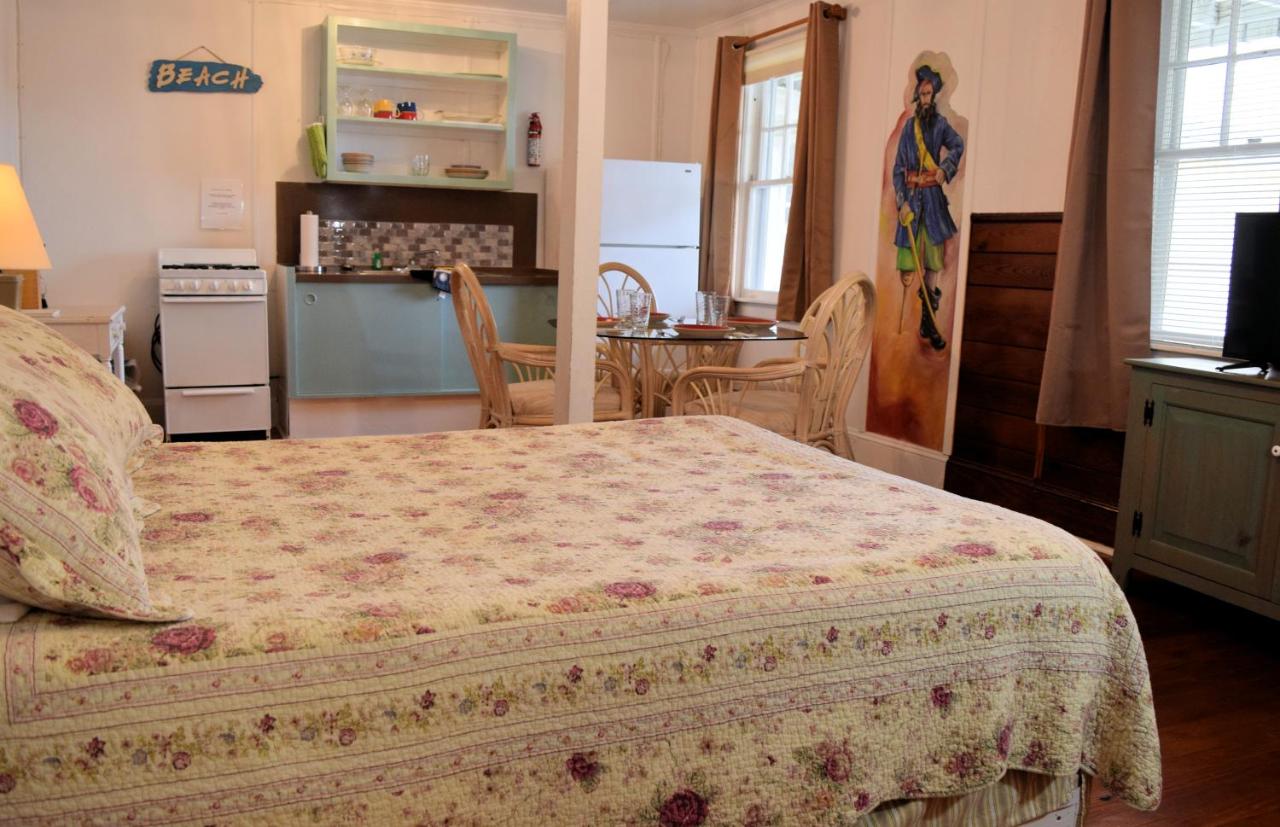 Standard Family Room at Blackbeard's Lodge