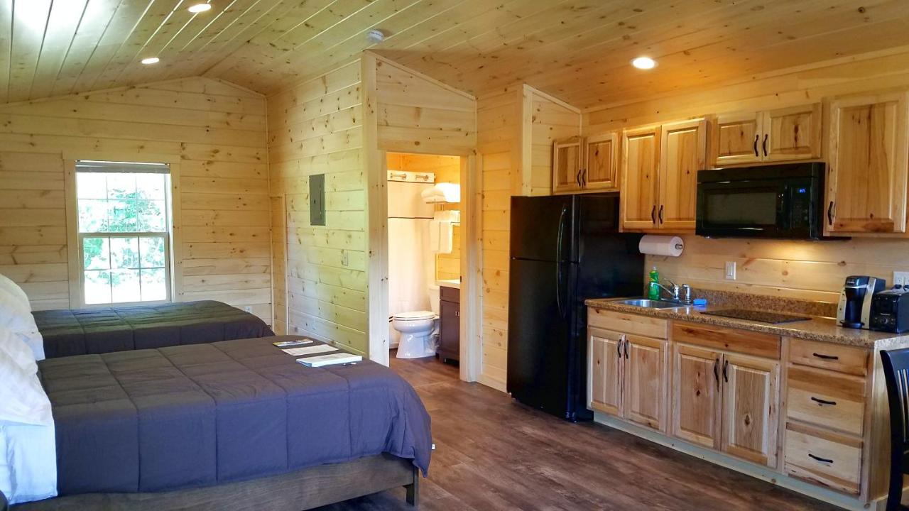  | Abbot Trailside Lodging